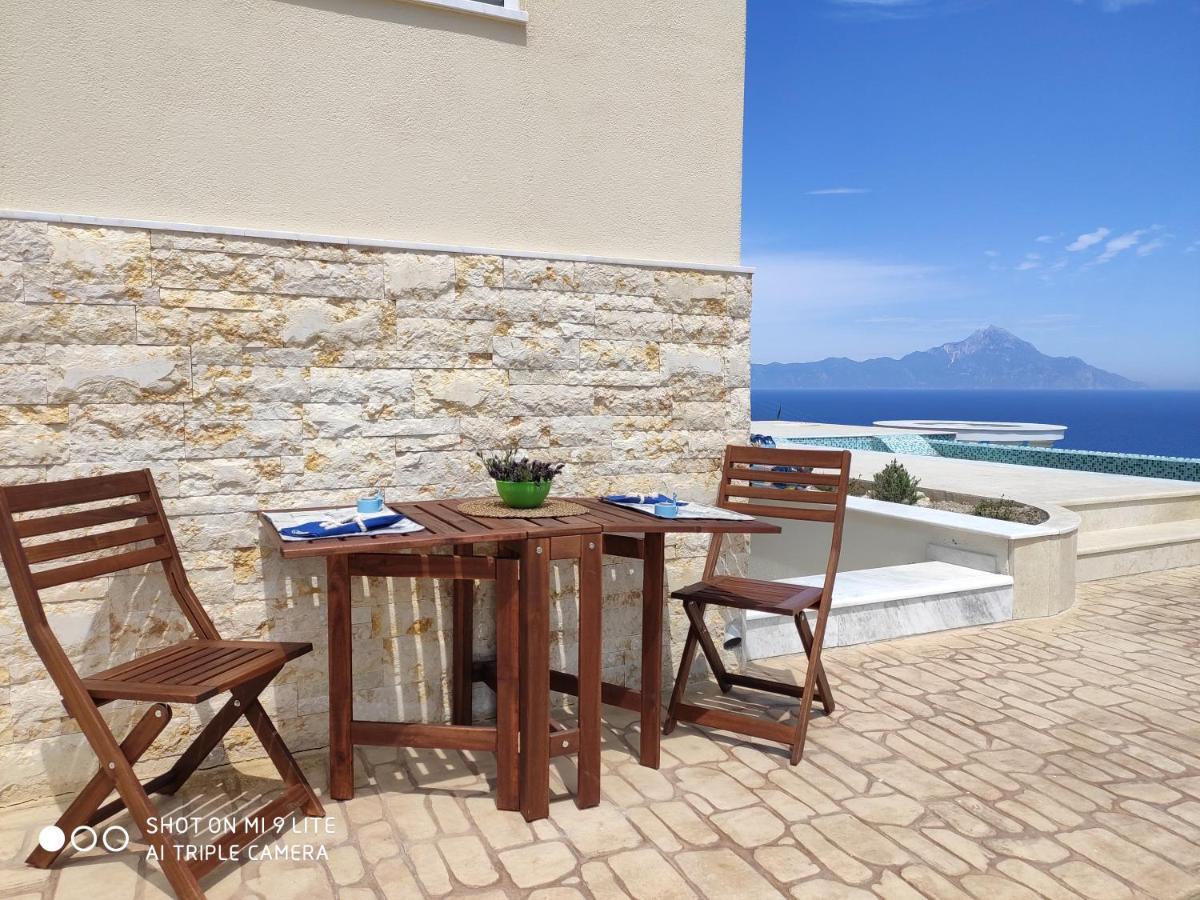 Villa Ulyana Kriaritsi - Athos Sea View & Spa エクステリア 写真