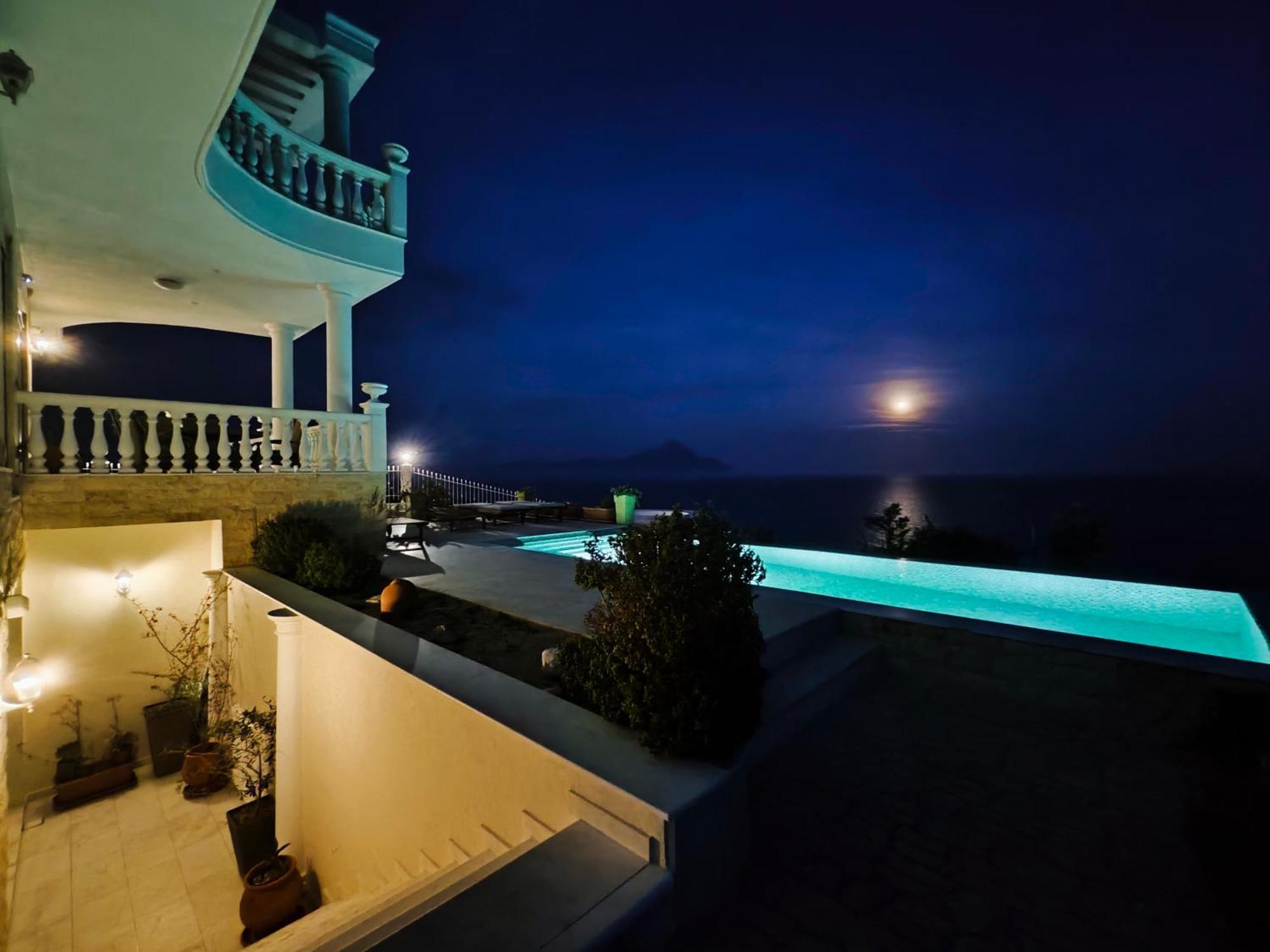 Villa Ulyana Kriaritsi - Athos Sea View & Spa エクステリア 写真