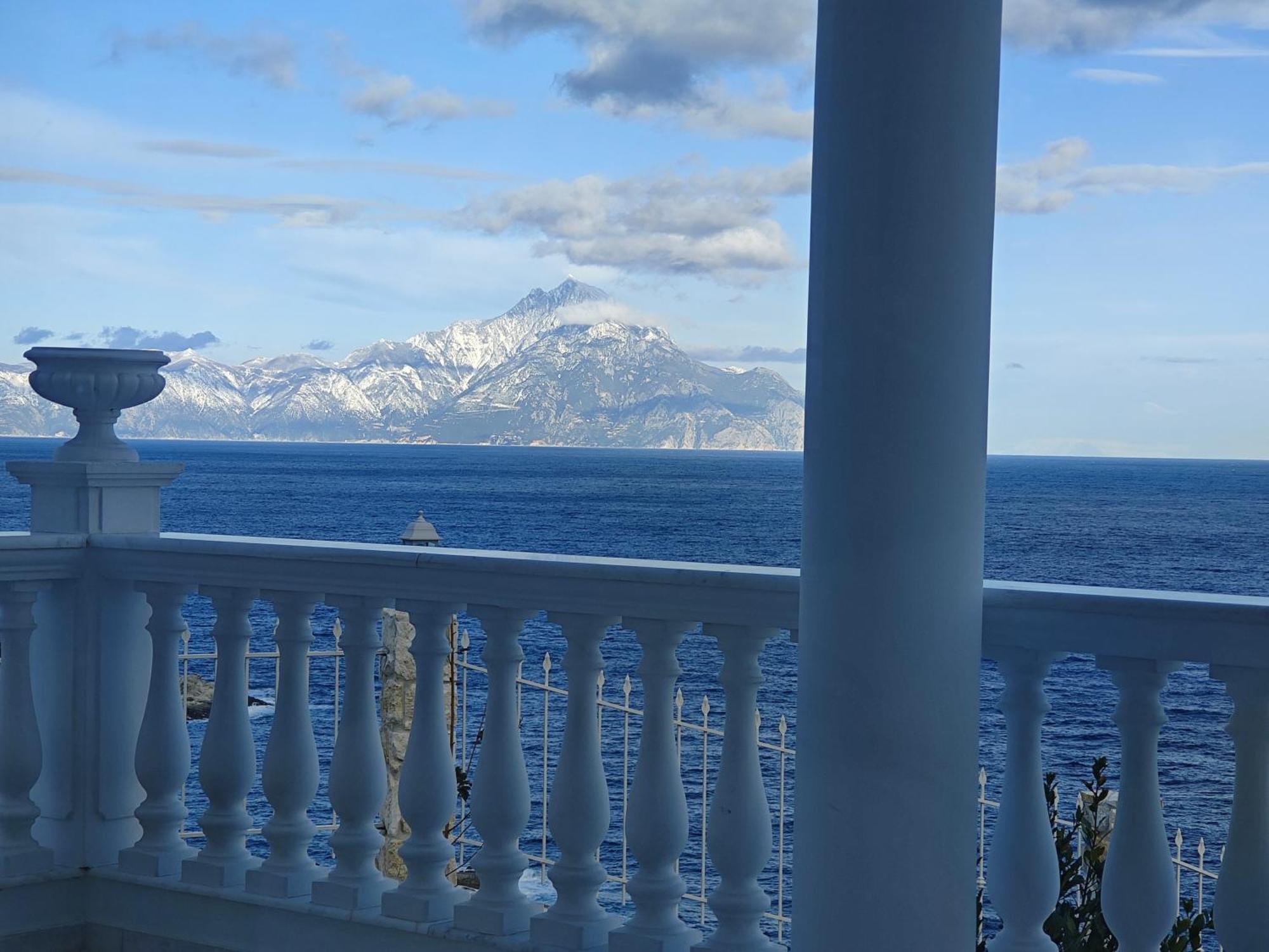 Villa Ulyana Kriaritsi - Athos Sea View & Spa エクステリア 写真