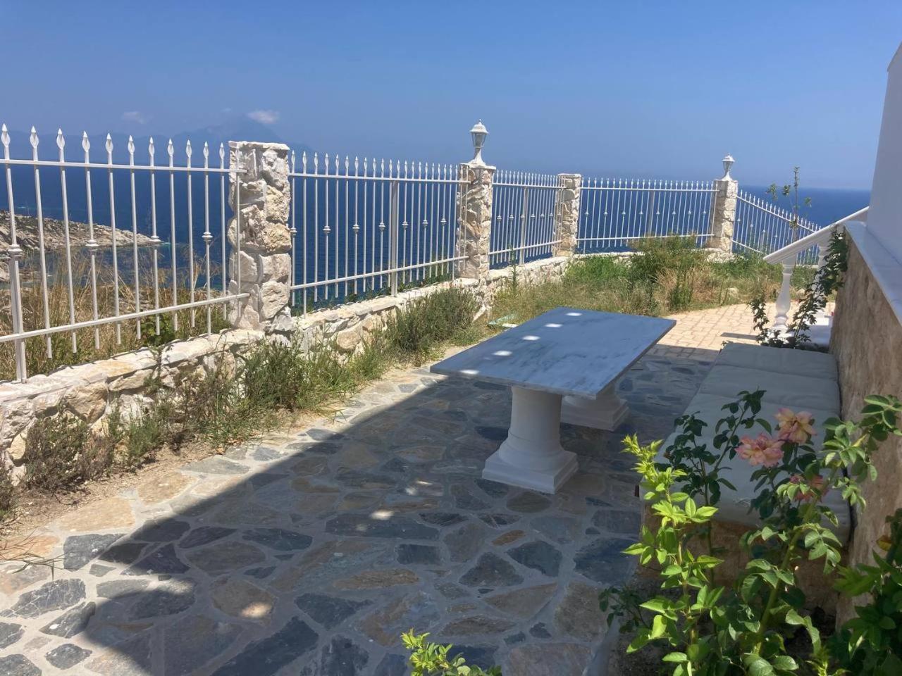 Villa Ulyana Kriaritsi - Athos Sea View & Spa エクステリア 写真