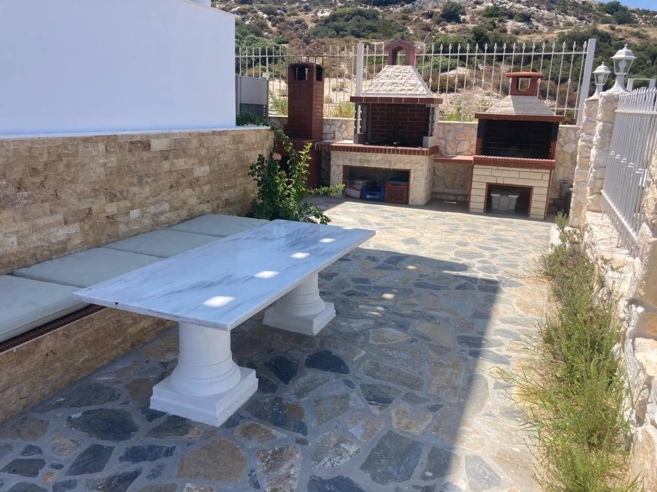 Villa Ulyana Kriaritsi - Athos Sea View & Spa エクステリア 写真